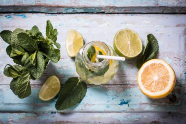 Ahşap masa, sağlıklı kavramı tazelik içki