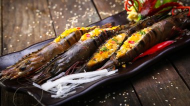 Taze - tuzlu yumurta karides