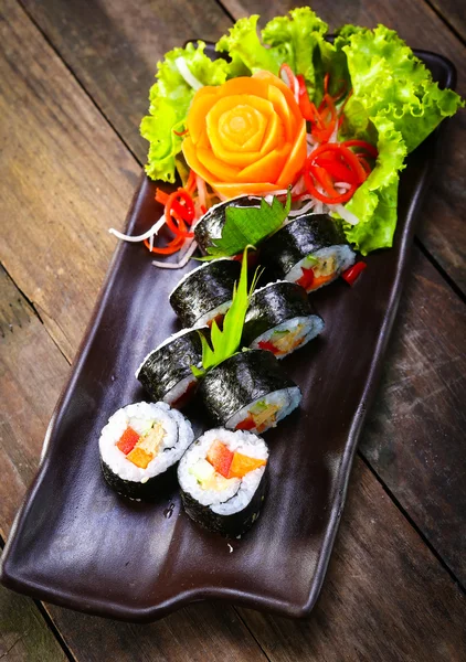 Conjunto de rollos de sushi —  Fotos de Stock