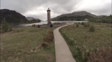 İskoçya Highlands Glenfinnan anıtın hava atış
