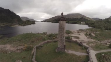 İskoçya Highlands Glenfinnan anıtın hava atış