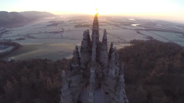 Aerial shot of the Wallace Monument in Scotland — Stock Video