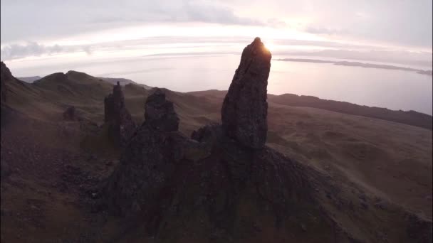 Aerial shot of the beautiful landscape around the Old man of Storr — Stock Video