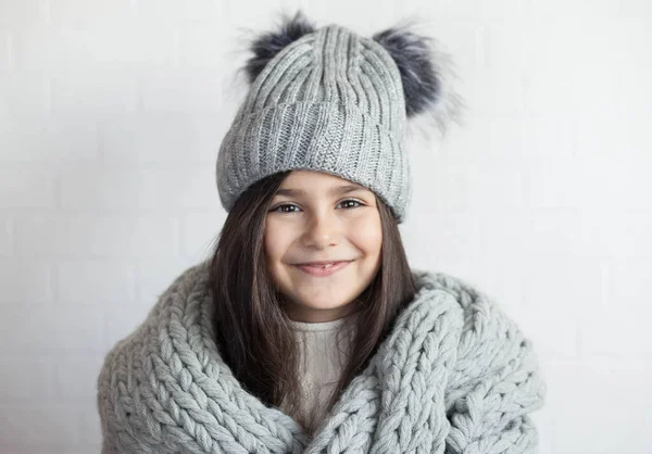 Portrait Beautiful Young Woman Knitted Hat — Stock Photo, Image