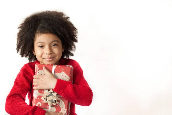 Portrait Smiling Little Girl Curly Hair Holding Christmas Gift — Stock Photo, Image