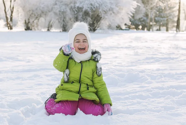 Happy Girl Winter Clothes Playing Park — 스톡 사진