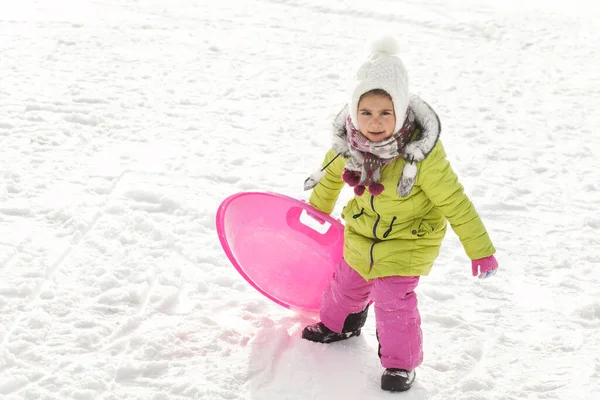 Cute Girl Playing Snow — Stockfoto