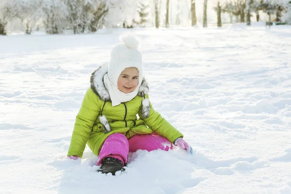 Happy Girl Winter Clothes Playing Park — 스톡 사진