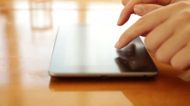 Evde dijital tablete yazma