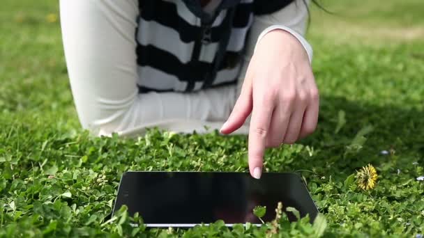 Restez connecté à l'extérieur HD Dolly shot 