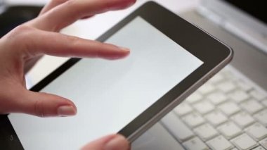 Executive Office dijital tablet üzerinde çalışan