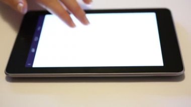 Dijital tablet üzerinde çalışan icra