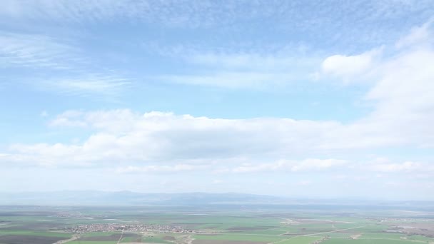 Weiße Wolken am Himmel — Stockvideo