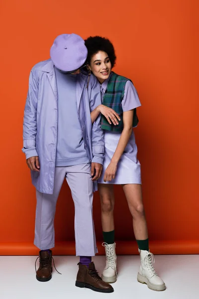 Full Length Trendy African American Woman Hugging Man Beret Orange — Stock Photo, Image