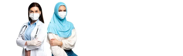 Muslimischer Patient Und Arzt Medizinischer Maske Mit Blick Auf Kamera — Stockfoto