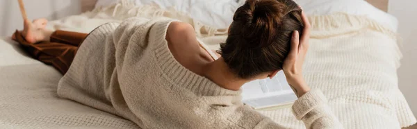 Back View Young Woman Reading Book While Resting Bed Home — Stock Photo, Image