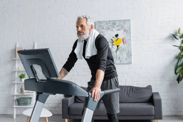 Tired Man Grey Hair Towel Exercising Treadmill Home — Stock Photo, Image