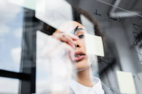 Low Angle View African American Businesswoman Holding Blurred Marker Glass — Stock Photo, Image