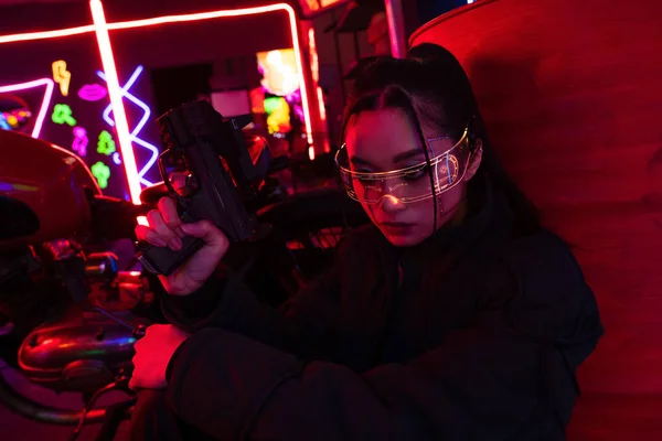 Armed Asian Woman Sunglasses Holding Gun — Foto de Stock