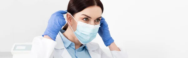 Tandarts Latex Handschoenen Met Medisch Masker Tandheelkundige Kliniek Banner — Stockfoto