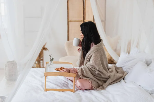 Side View Young Asian Woman Silk Pajamas Blanket Sitting Bed — Stock Photo, Image