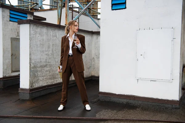 Full Length Pretty Woman Stylish Suit Holding Bottle Wine Rooftop — Stock Photo, Image