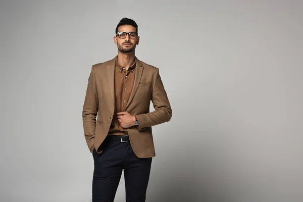 Arabian Manager Brown Shirt Jacket Grey Background — Zdjęcie stockowe