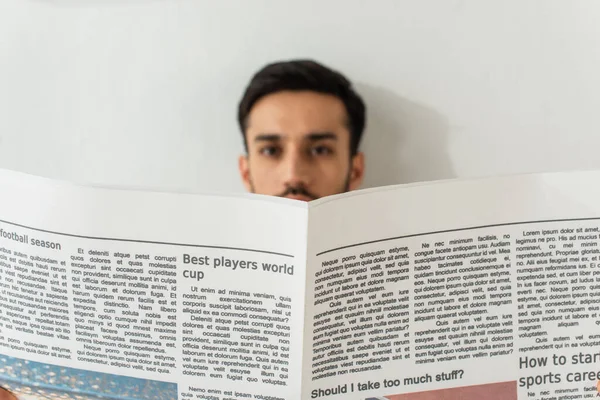 Newspaper Text Blurred Man Home — Stock Photo, Image