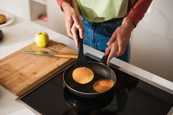 Cropped View Couple Making Pancakes Frying Pan Kitchen — Stock Photo, Image