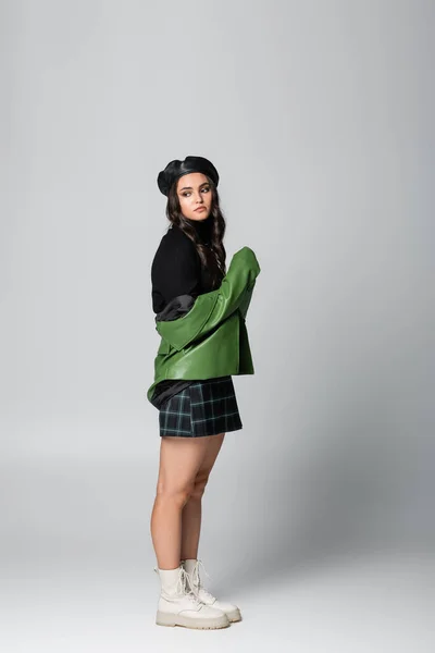 Full Length Young Brunette Woman Beret Plaid Skirt Green Leather — Stock Photo, Image