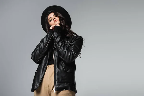 Young Model Black Leather Jacket Fedora Hat Posing Isolated Grey — Stock Photo, Image