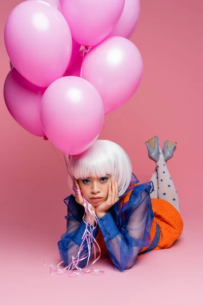 Young Asian Model White Wig Looking Camera Balloons Pink Background — Stock Photo, Image