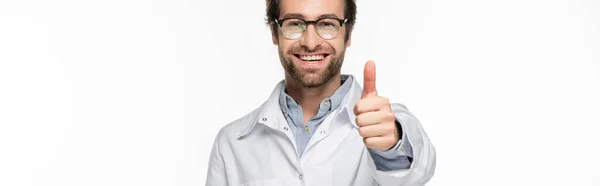 Médico sonriente mostrando como aislado en blanco, estandarte - foto de stock