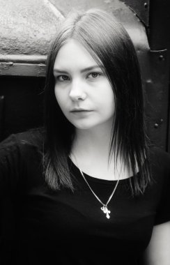 güzel bir kızın siyah beyaz portre