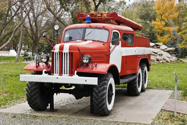 Velho carro de bombeiros — Fotografia de Stock