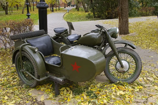 Motorrad der russischen Armee m-72 — Stockfoto