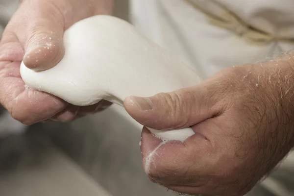 Preparation of mozzarella in a dairy — Stock Photo, Image