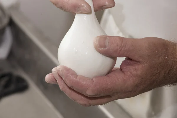 bir süt mozzarella hazırlanması