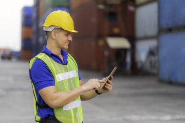 Teftiş Mühendisi konteynır deposunda ekipman teftişi, Proaktif bakım konsepti, konteynır deposunda çalışma, kontrol listesi