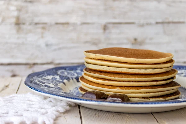 Pfannkuchen mit Schokolade — Stockfoto