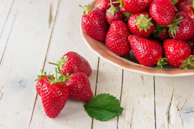 Olgun çilek. Sağlıklı beslenme