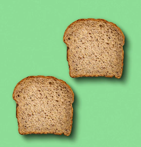 Ekmek dilimleri, yaratıcı minimum yiyecek fotoğrafçılığı düzlüğü.