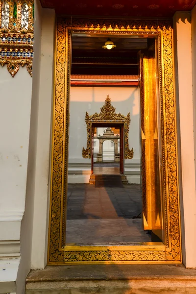 Pagoda Wat Pho templo por do sol, Banguecoque na Tailândia — Fotografia de Stock