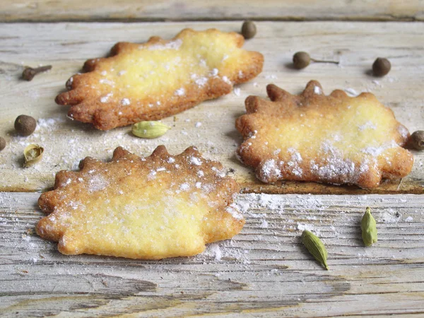 Galletas en forma de erizo sobre fondo rústico Imágenes de stock libres de derechos