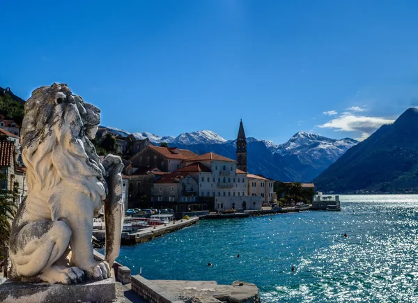 Lion standbeeld in Perast — Stockfoto