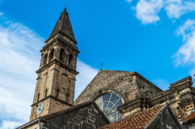 St. Nickolas Katedrali ve çan kulesi, Perast,