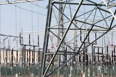 Elektrik şirketi. Elektrik endüstrisinin kabloları ve makineleri.