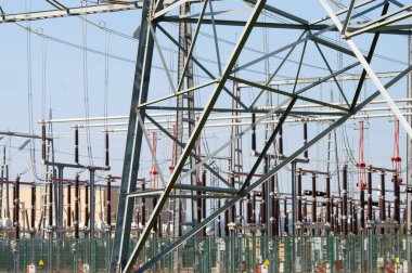 Elektrik şirketi. Elektrik endüstrisinin kabloları ve makineleri.