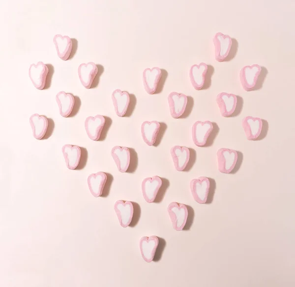 Modello Isometrico Forma Cuore Creato Marshmallow Cuore Colore Rosa Bianco — Foto Stock