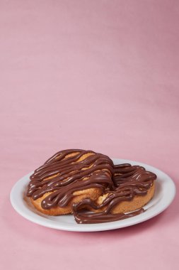 Çikolata ezmeli taze krep, çörek kreması, çikolatalı gözleme.